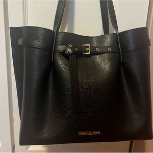 Micheal Kor’s Purse ( New)